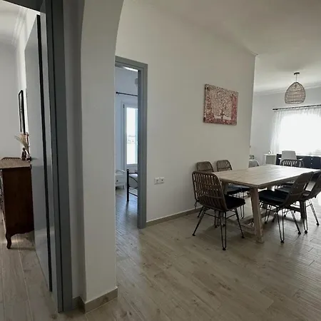 Seafront 3-bedrooms Cycladic South Paros * Alikí