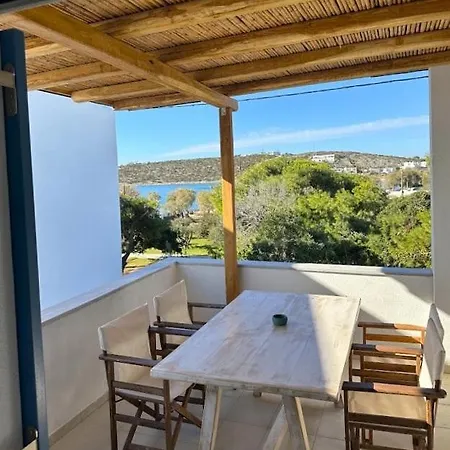 דירה Seafront 3-bedroom Cycladic South Paros *