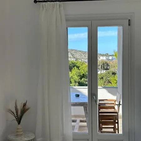 Seafront 3-bedroom Cycladic South Paros * Alikí