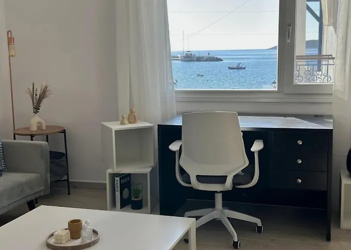 Seafront 3-bedroom Cycladic South Paros * Алики