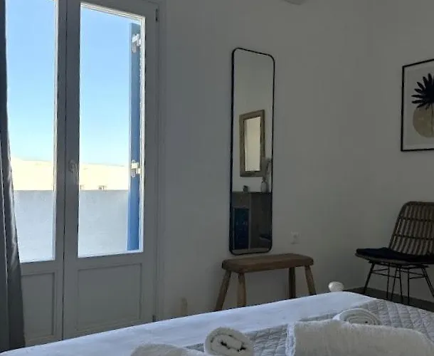 Seafront 3-bedroom Cycladic South Paros *