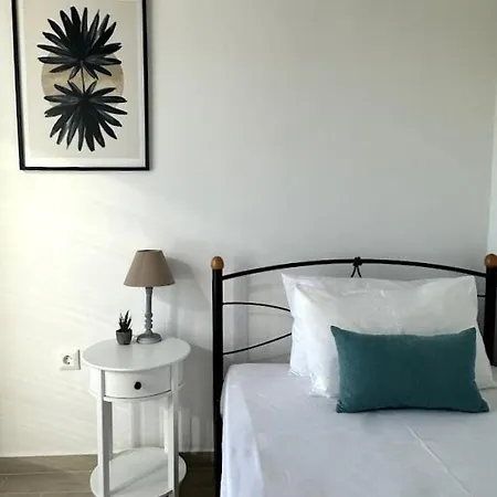 Seafront 3-bedrooms Cycladic South Paros Alikí