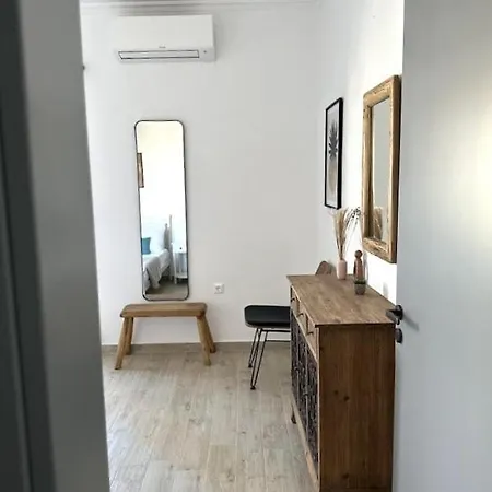 Apartment Seafront 3-bedroom Cycladic South Paros Aliki (Paros)