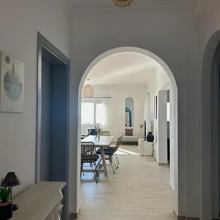 Apartment Seafront 3-bedroom Cycladic South Paros