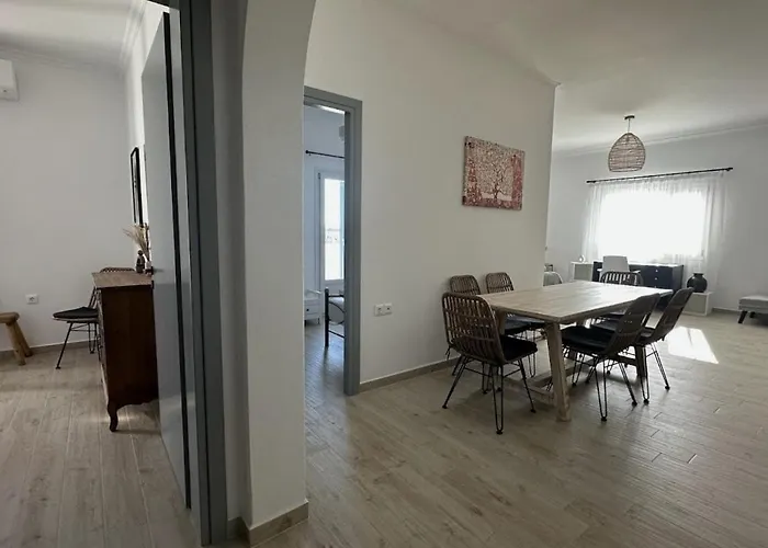 Seafront 3-bedroom Cycladic South Paros * Aliki (Paros)