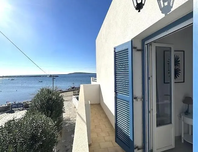 Apartment Seafront 3-bedroom Cycladic South Paros *