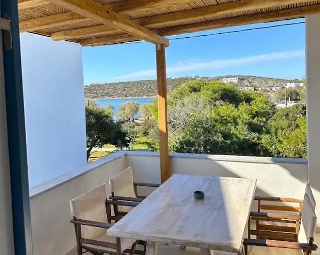 Apartment Seafront 3-bedroom Cycladic South Paros *