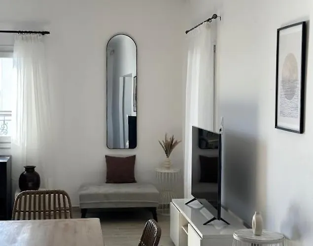 Seafront 3-bedroom Cycladic South Paros Lejlighed