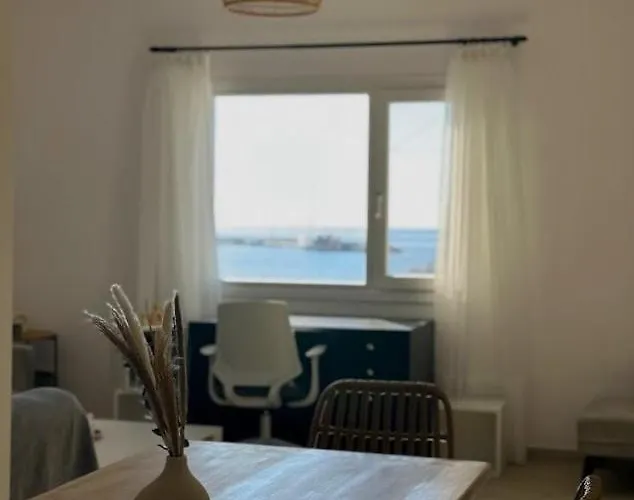 Seafront 3-bedroom Cycladic South Paros Apartment Aliki (Paros)