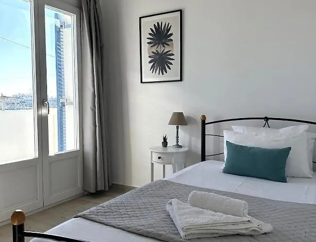 Seafront 3-bedroom Cycladic South Paros * Aliki (Paros)